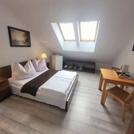 Iwona Pokoje Apartamenty Карвиа Екстериор снимка