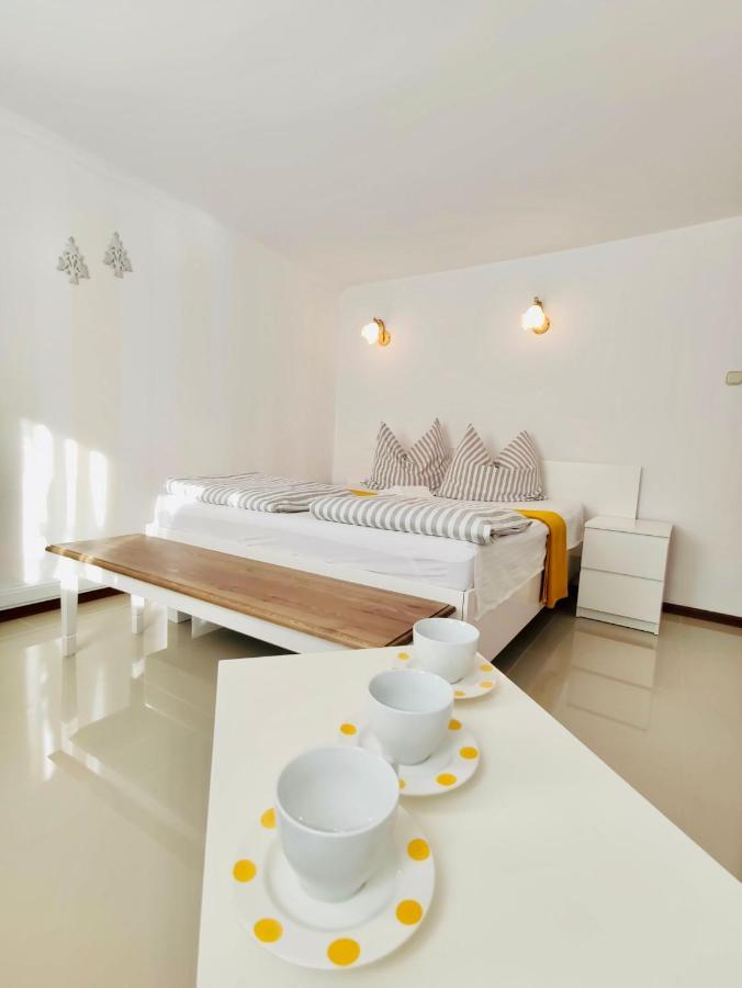 Iwona Pokoje Apartamenty Карвиа Екстериор снимка