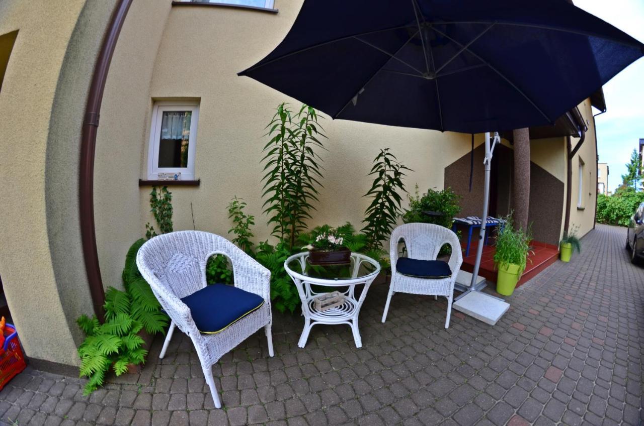 Iwona Pokoje Apartamenty Карвиа Екстериор снимка