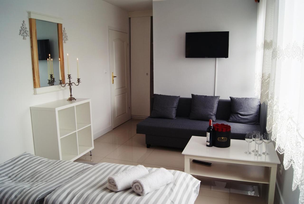 Iwona Pokoje Apartamenty Карвиа Екстериор снимка