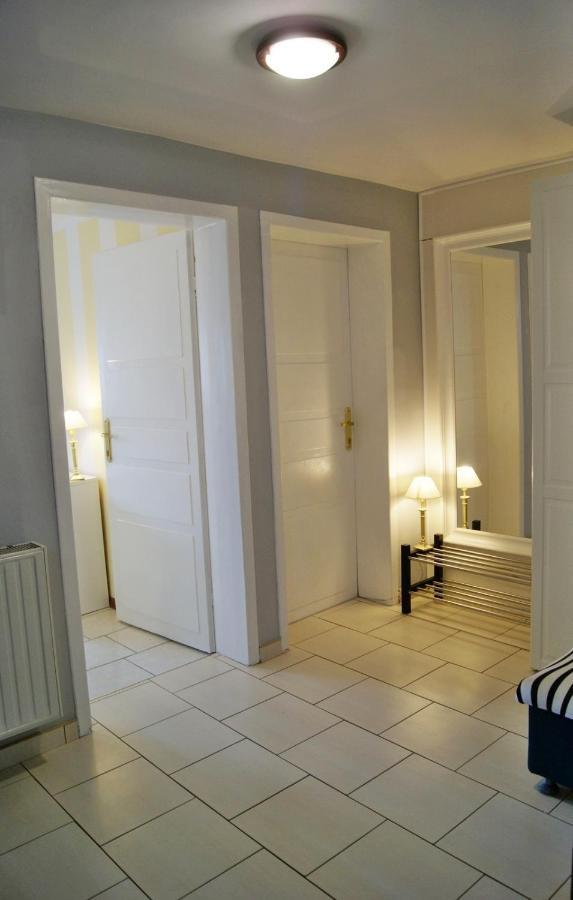 Iwona Pokoje Apartamenty Карвиа Екстериор снимка