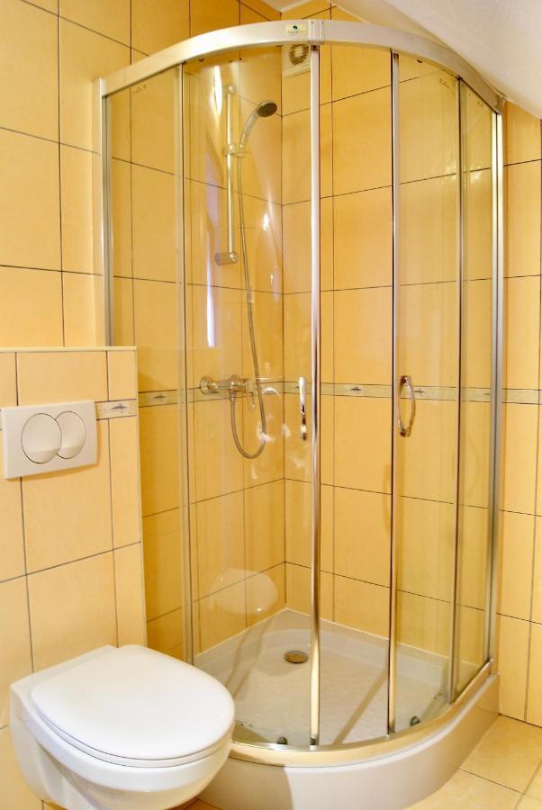 Iwona Pokoje Apartamenty Карвиа Екстериор снимка