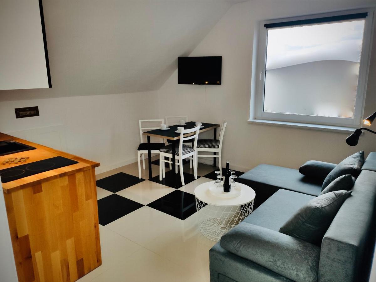 Iwona Pokoje Apartamenty Карвиа Екстериор снимка