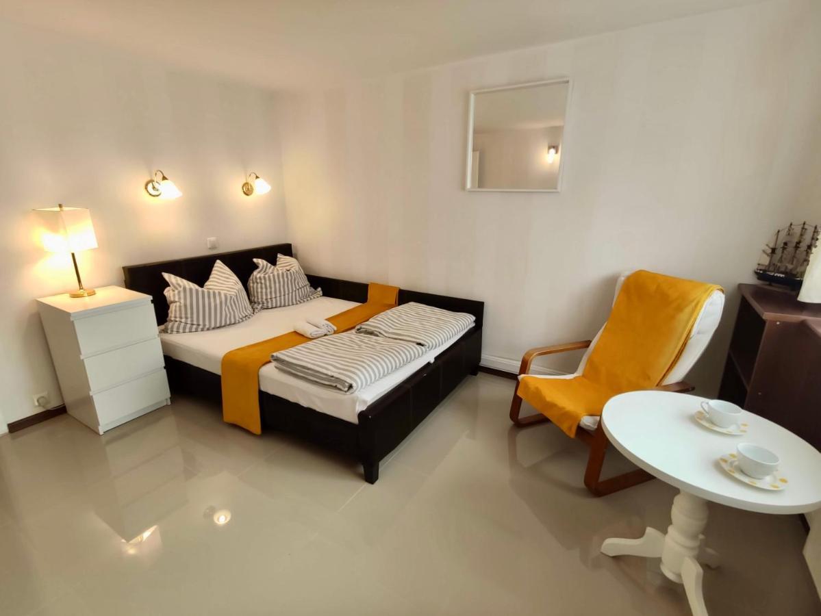 Iwona Pokoje Apartamenty Карвиа Екстериор снимка