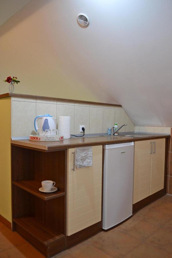 Iwona Pokoje Apartamenty Карвиа Екстериор снимка