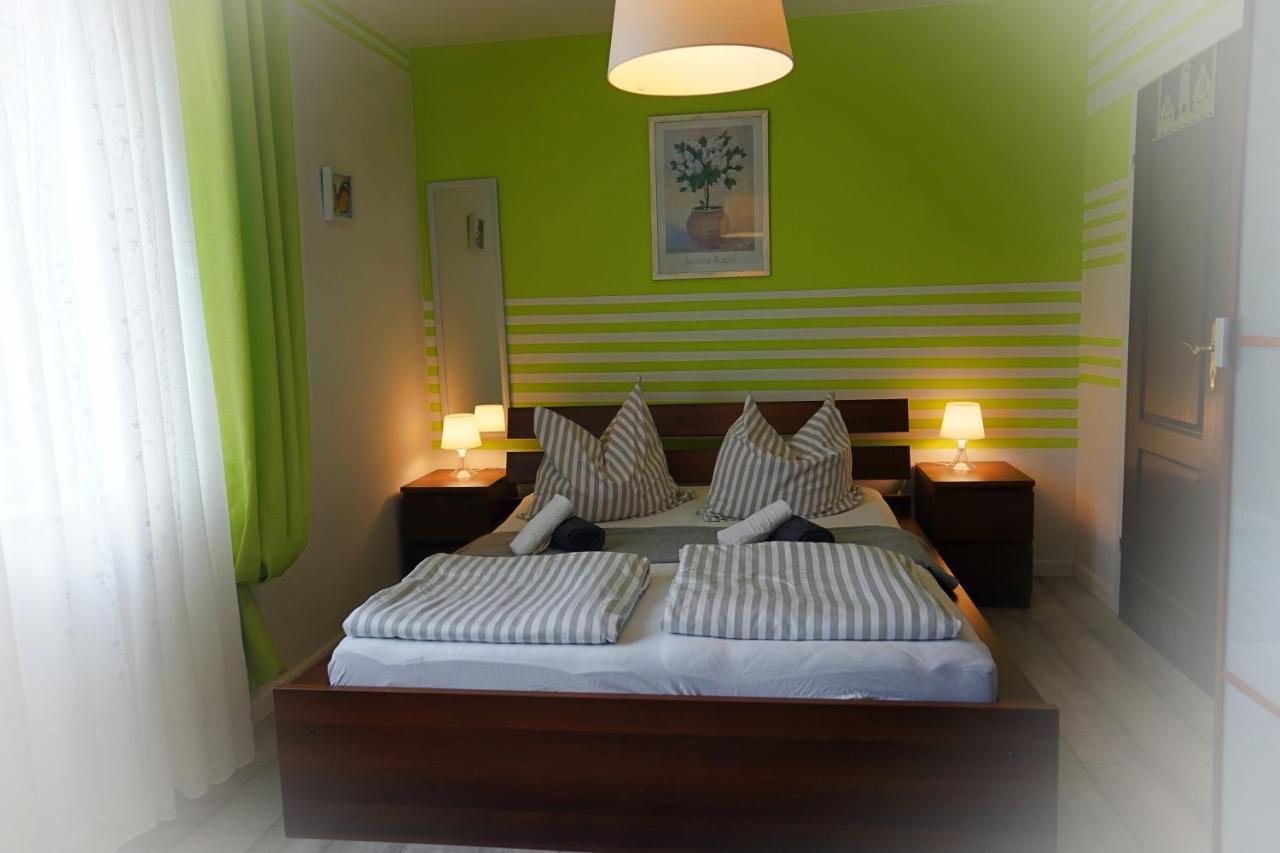 Iwona Pokoje Apartamenty Карвиа Екстериор снимка