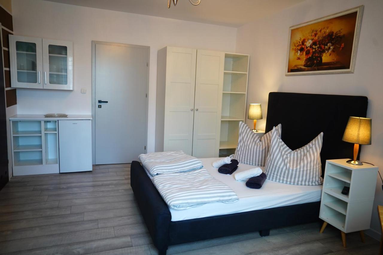 Iwona Pokoje Apartamenty Карвиа Екстериор снимка