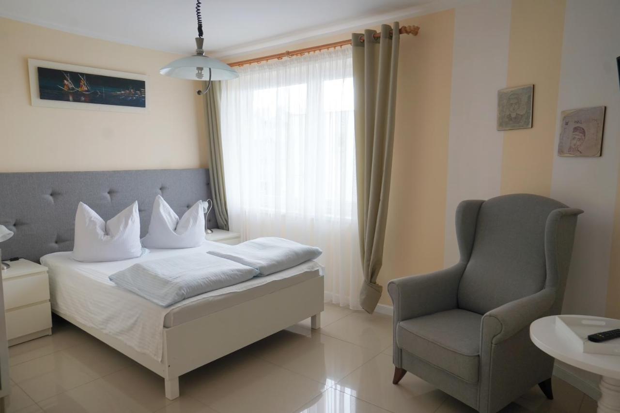 Iwona Pokoje Apartamenty Карвиа Екстериор снимка