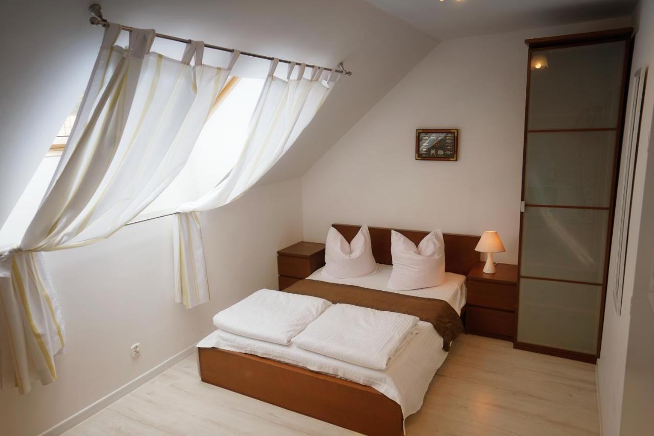 Iwona Pokoje Apartamenty Карвиа Екстериор снимка