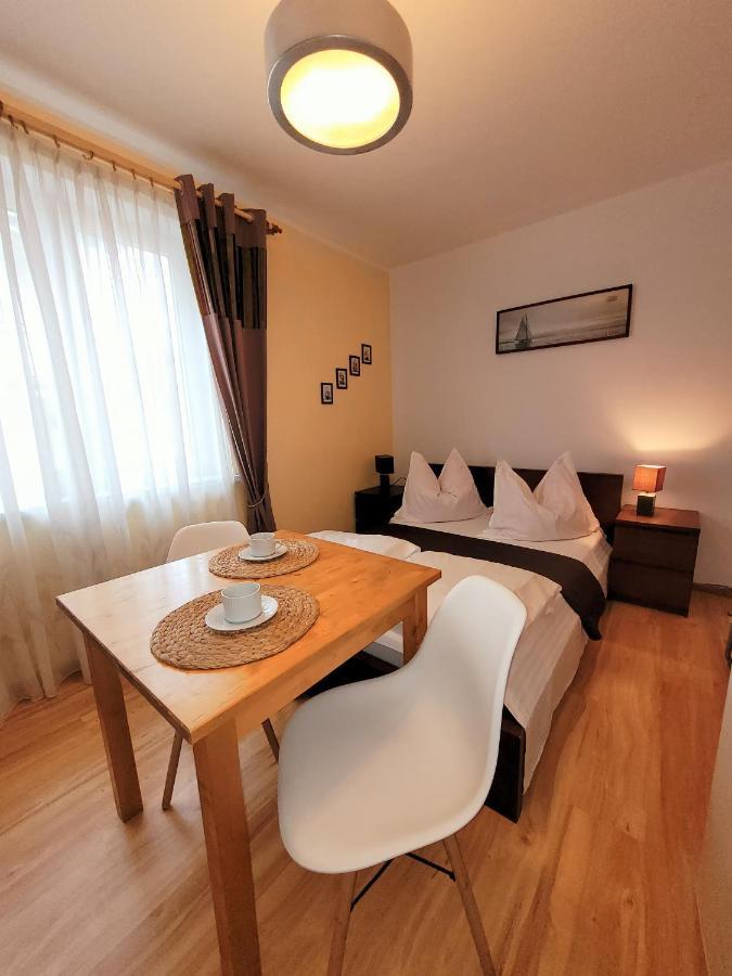 Iwona Pokoje Apartamenty Карвиа Екстериор снимка