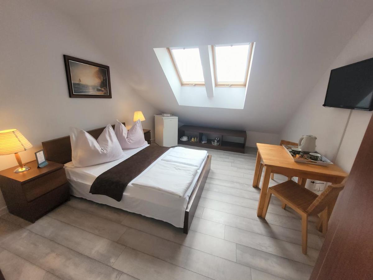 Iwona Pokoje Apartamenty Карвиа Екстериор снимка