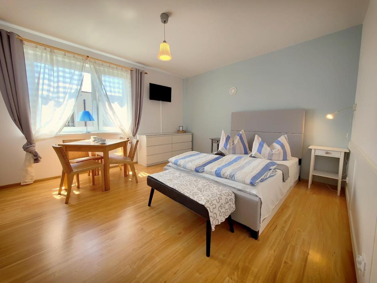 Iwona Pokoje Apartamenty Карвиа Екстериор снимка