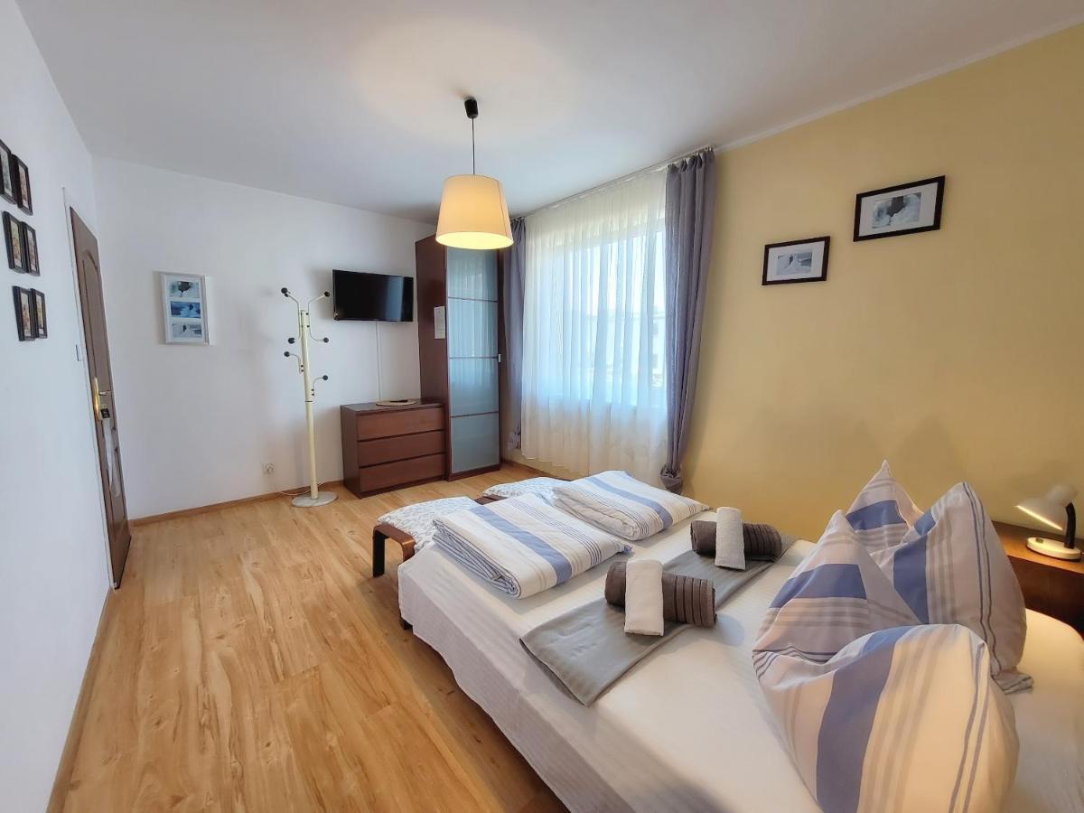 Iwona Pokoje Apartamenty Карвиа Екстериор снимка